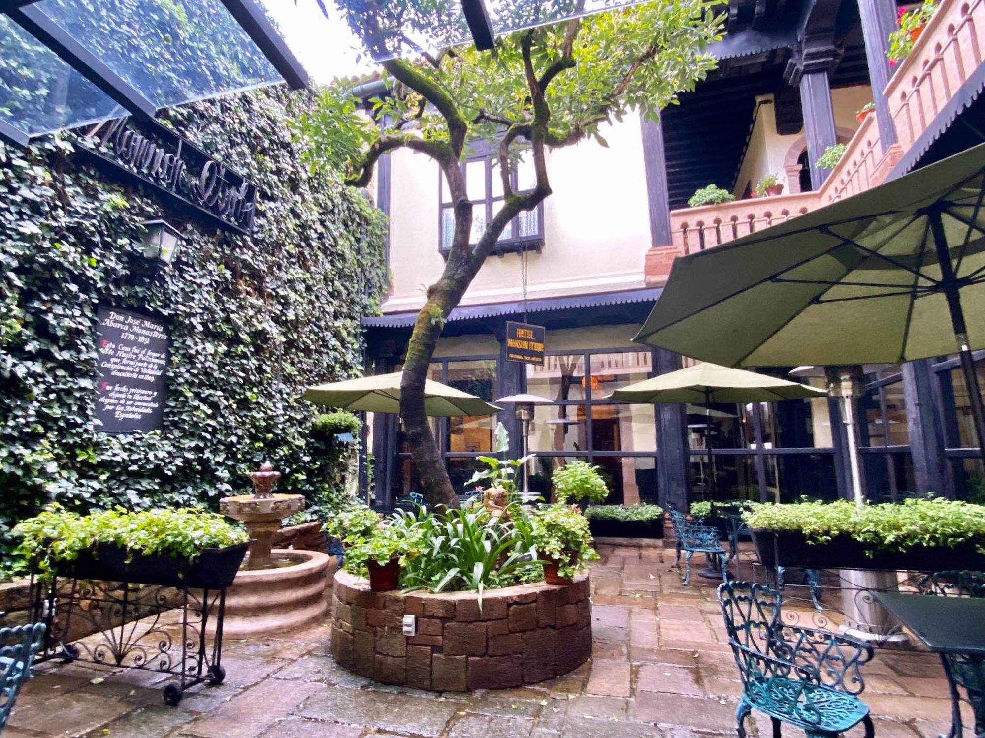 Hotel Mansion Iturbe Patzcuaro Exterior photo