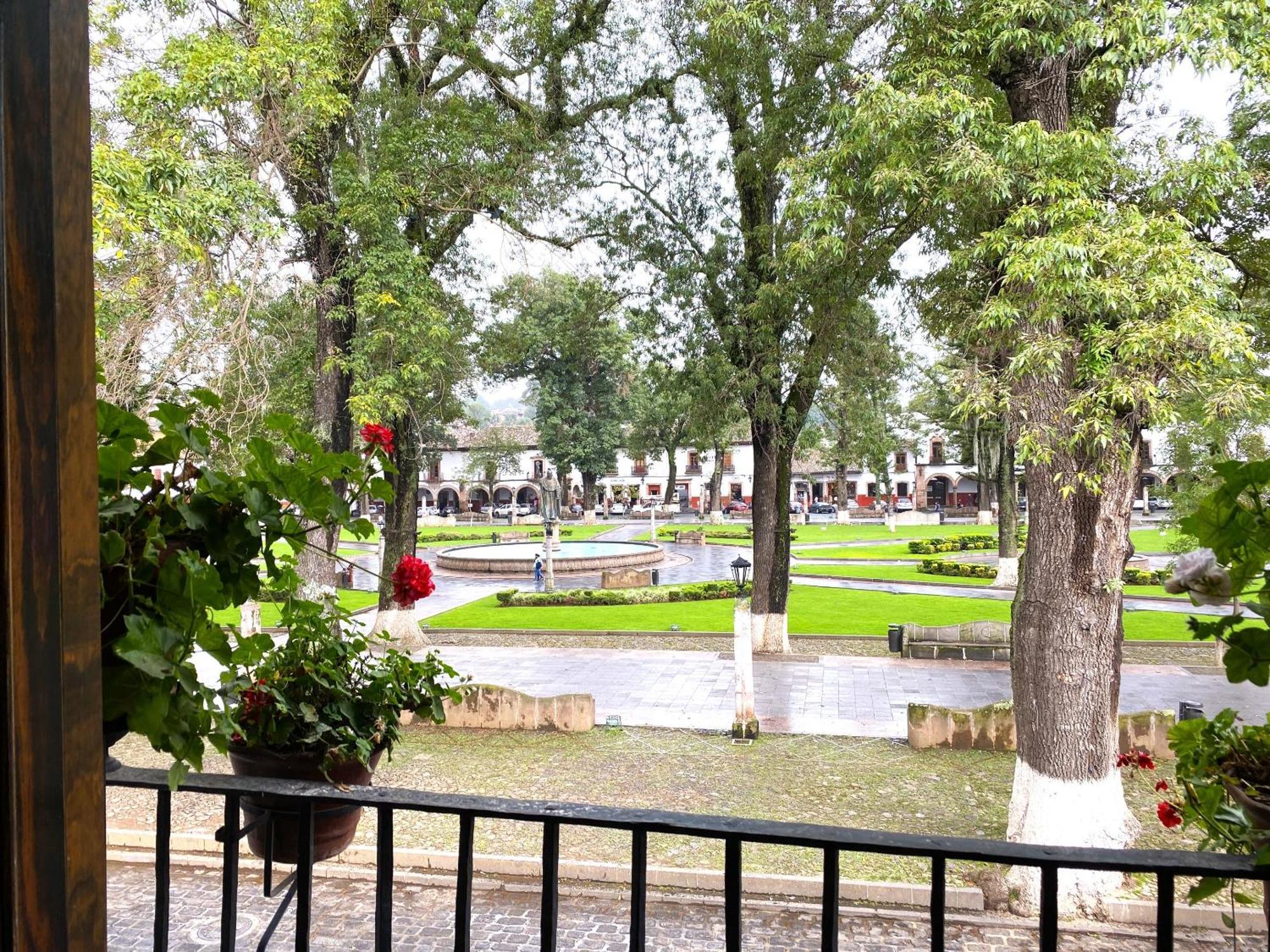 Hotel Mansion Iturbe Patzcuaro Exterior photo